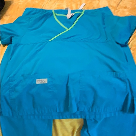 Urbane blue scrub set - Picture 5 of 8